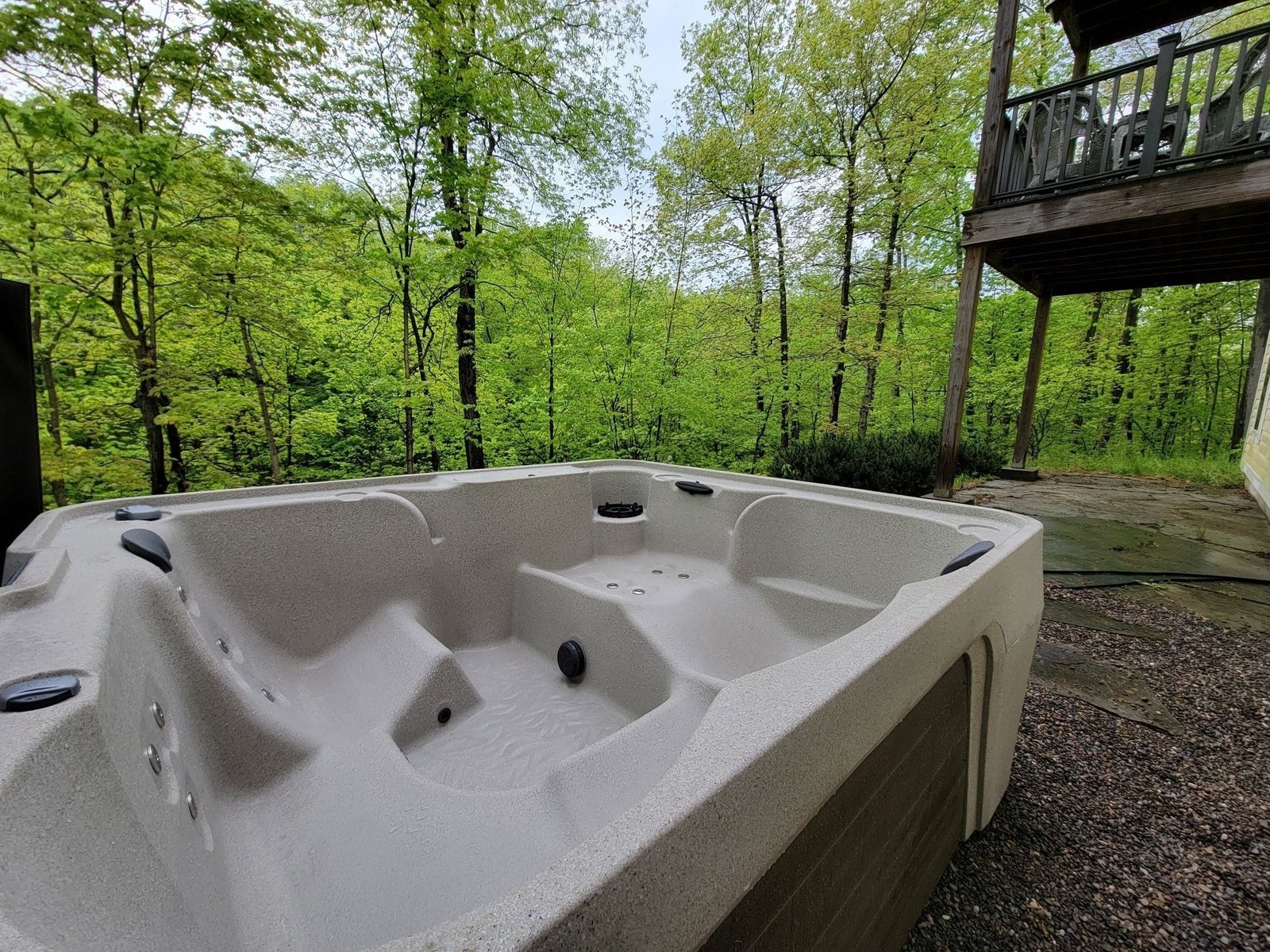 Freeflow Spas Excursion Sport Hot Tub - Image 12