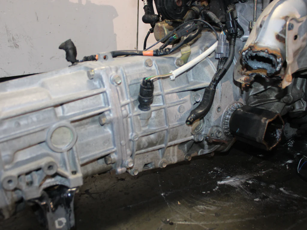 JDM 2002-2005 Subaru Impreza WRX Motor EJ205 Manual Transmission 2.0L 4 Cyl Engine - Image 15