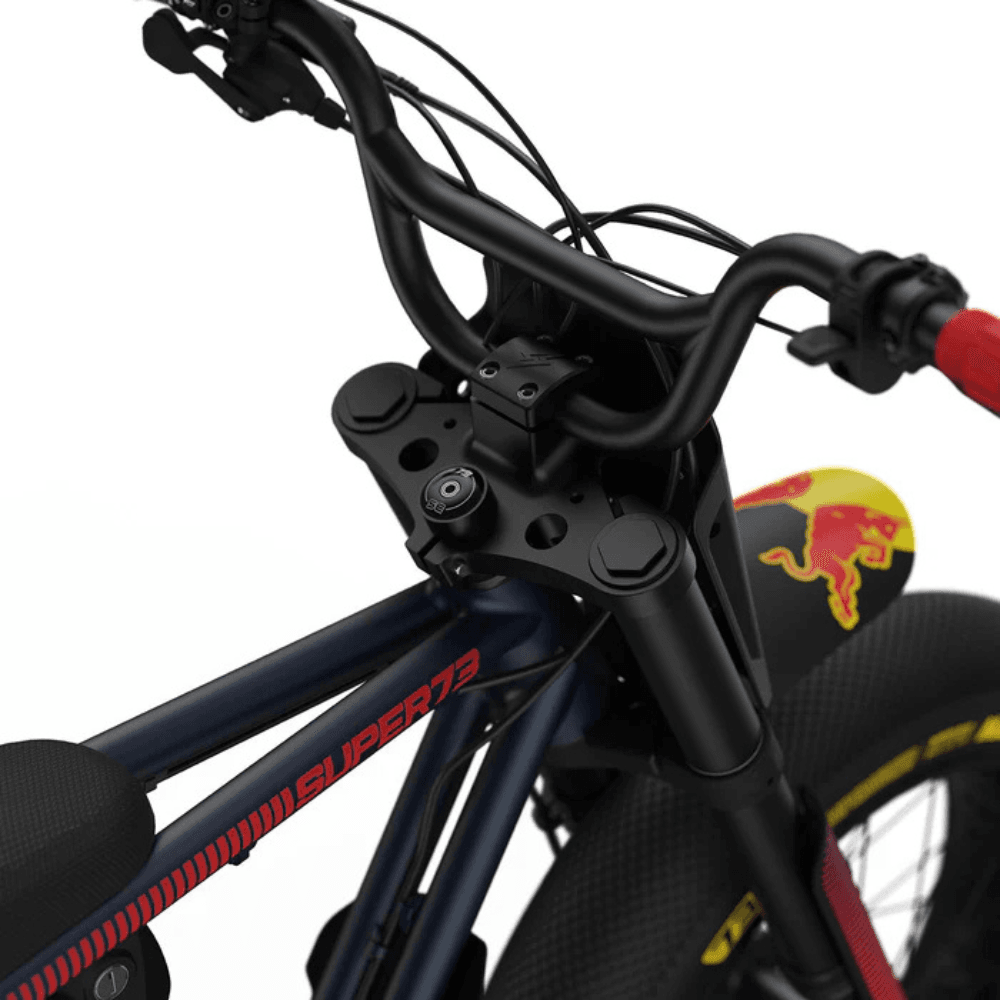 Oracle Red Bull Racing Z Adventure Series - Image 3