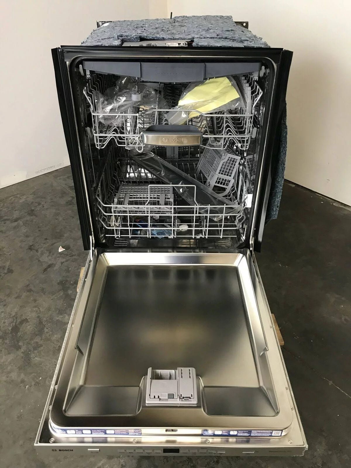 Bosch 500 Series 24″ Stainless Steel Built in Dishwasher - Image 2