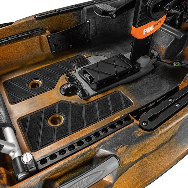 Old Town Sportsman PDL 106 Fishing Kayak - Image 5