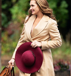 Brooke-Shields-Brown-Coat1.webp