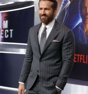 Ryan-Reynolds-The-Adam-Project-Blazer-1.jpg